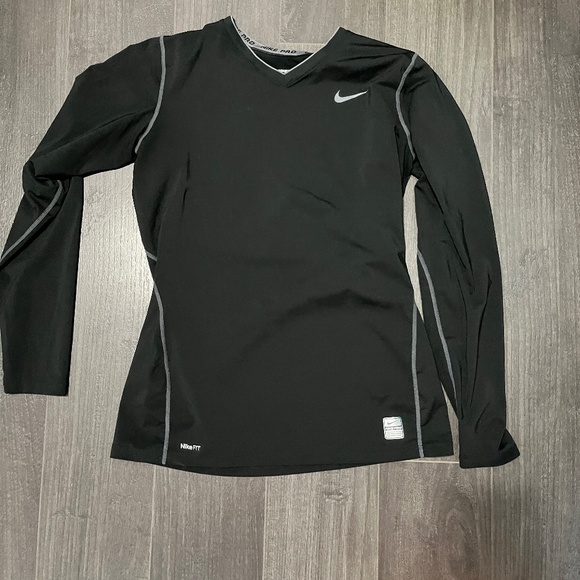 Nike fit long sleeve - Picture 1 of 1